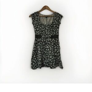 American Eagle Fit/Flare Skater Dress Mint Leopard  Peekaboo Back Women’s Small